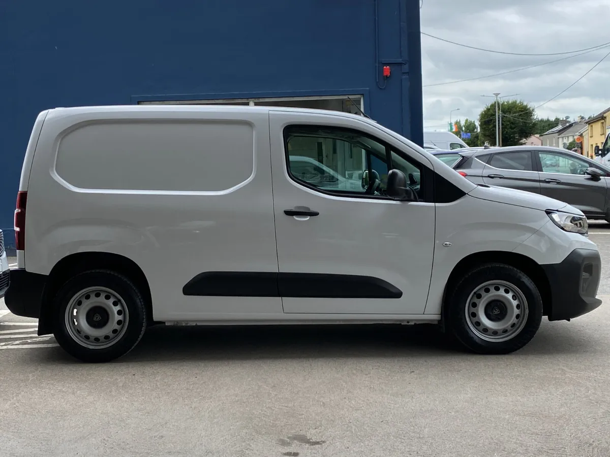 Peugeot Partner Pro Plus 1.5 Hdi 100 1000kg - Image 2