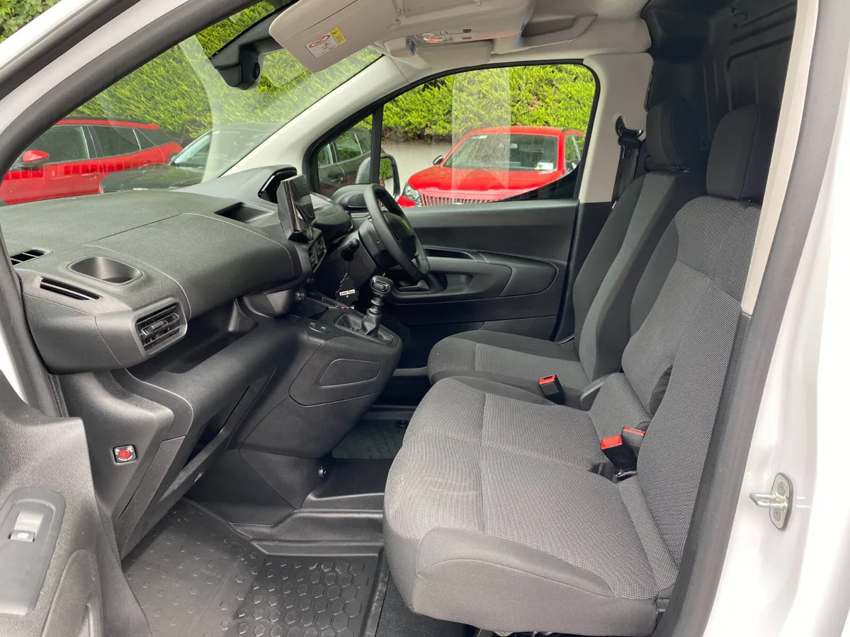 Peugeot Partner Pro Plus 1.5 Hdi 100 1000kg - Image 4