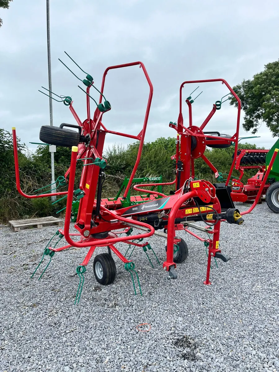 Kverneland 8555 tedder - Image 1