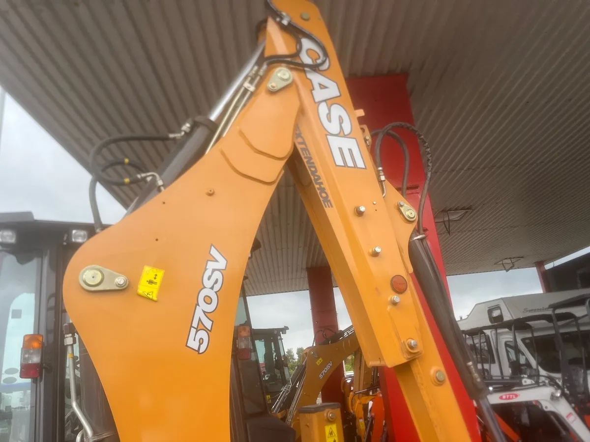 25 Case SV570 Backhoe Digger!brand new! - Image 3