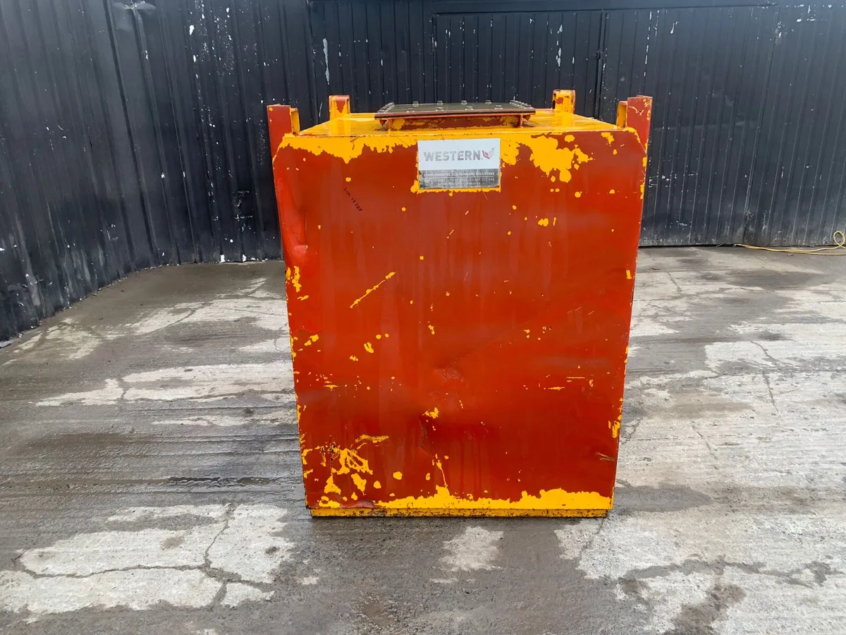 Western 1300L Fuel Bowser - Image 4