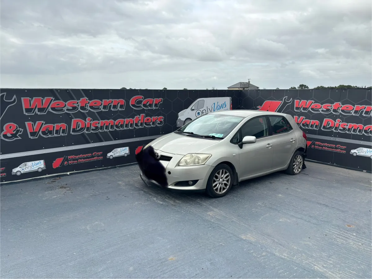 2008 Toyota auris 2.0 d4d for dismantling