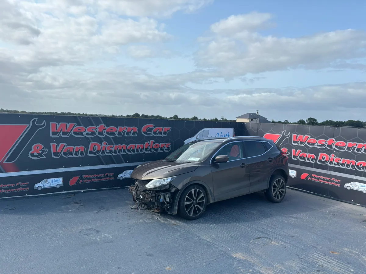 142 Nissan Qashqai 1.5 dci for dismantling