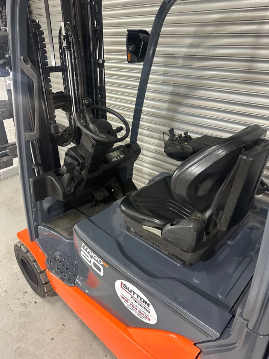 Toyota 2 Ton Electric Forklift - Image 3