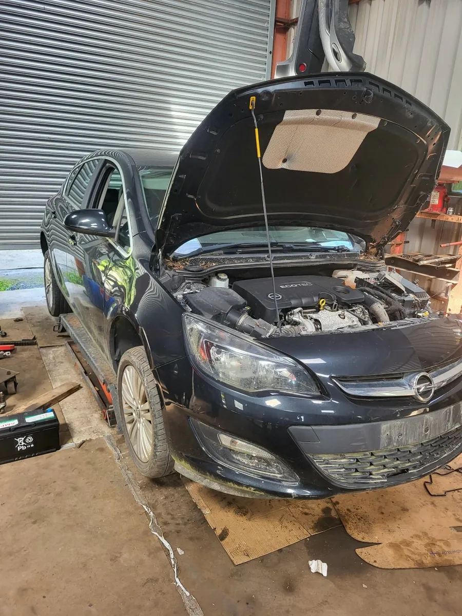 2015 Opel astra diesel - Image 1