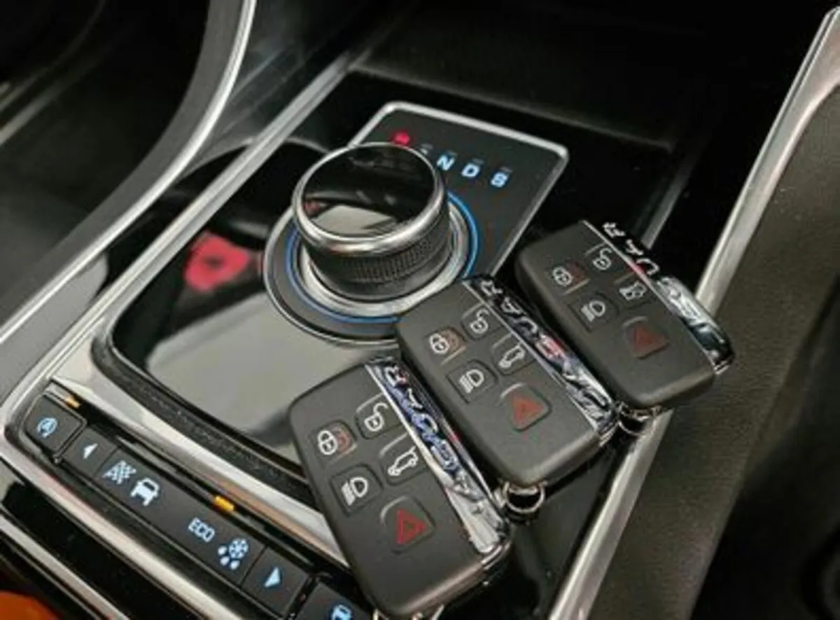 Jaguar Key Fob, New, Programmed to your car - Image 2