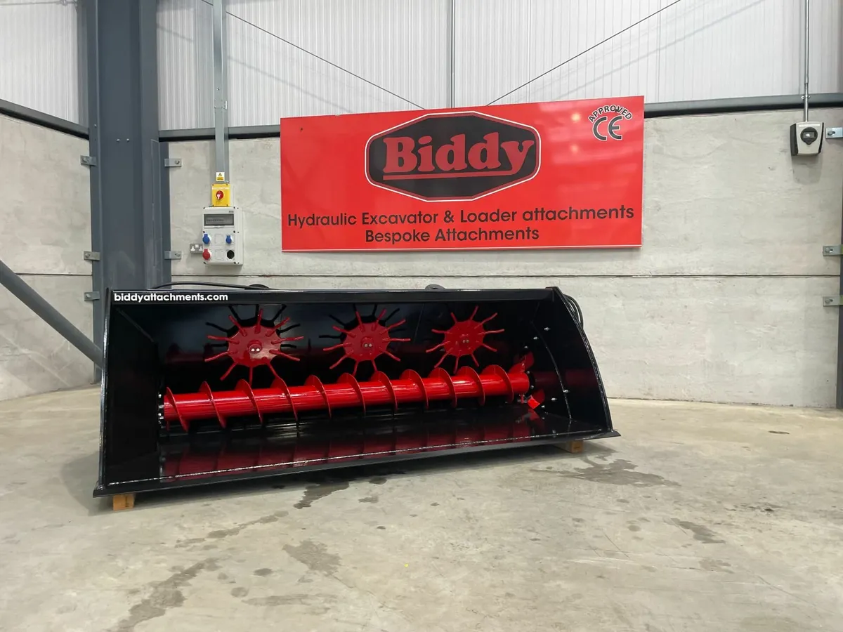 Biddy - Dispenser / Feeder Bucket - Image 1