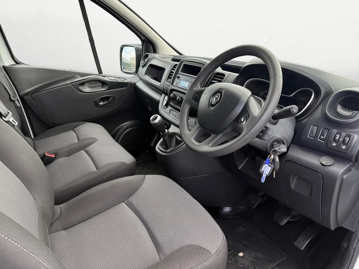 2021 RENAULT TRAFIC 2.0 DCI LWB 120 BHP - Image 4