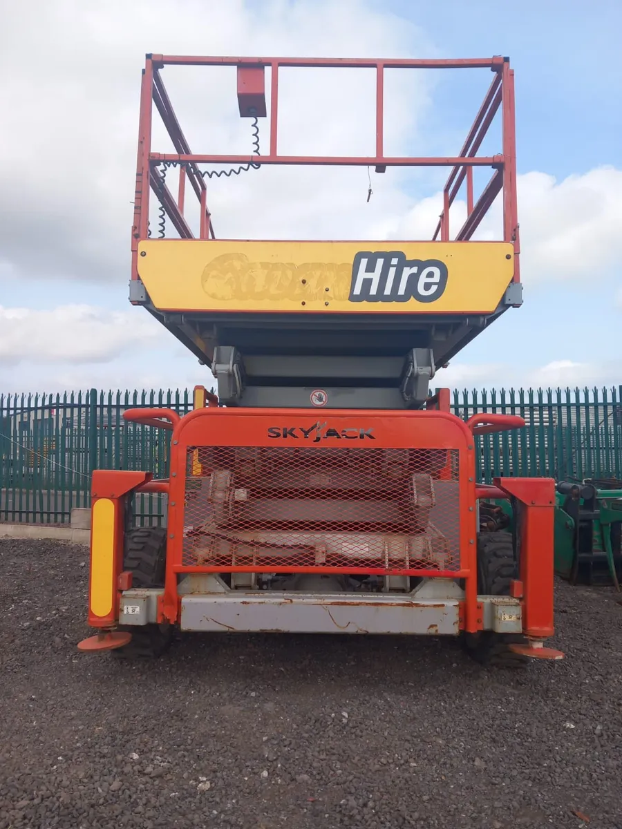 Skyjack SJ9250  Scissors Lift for Hire or Sale - Image 4
