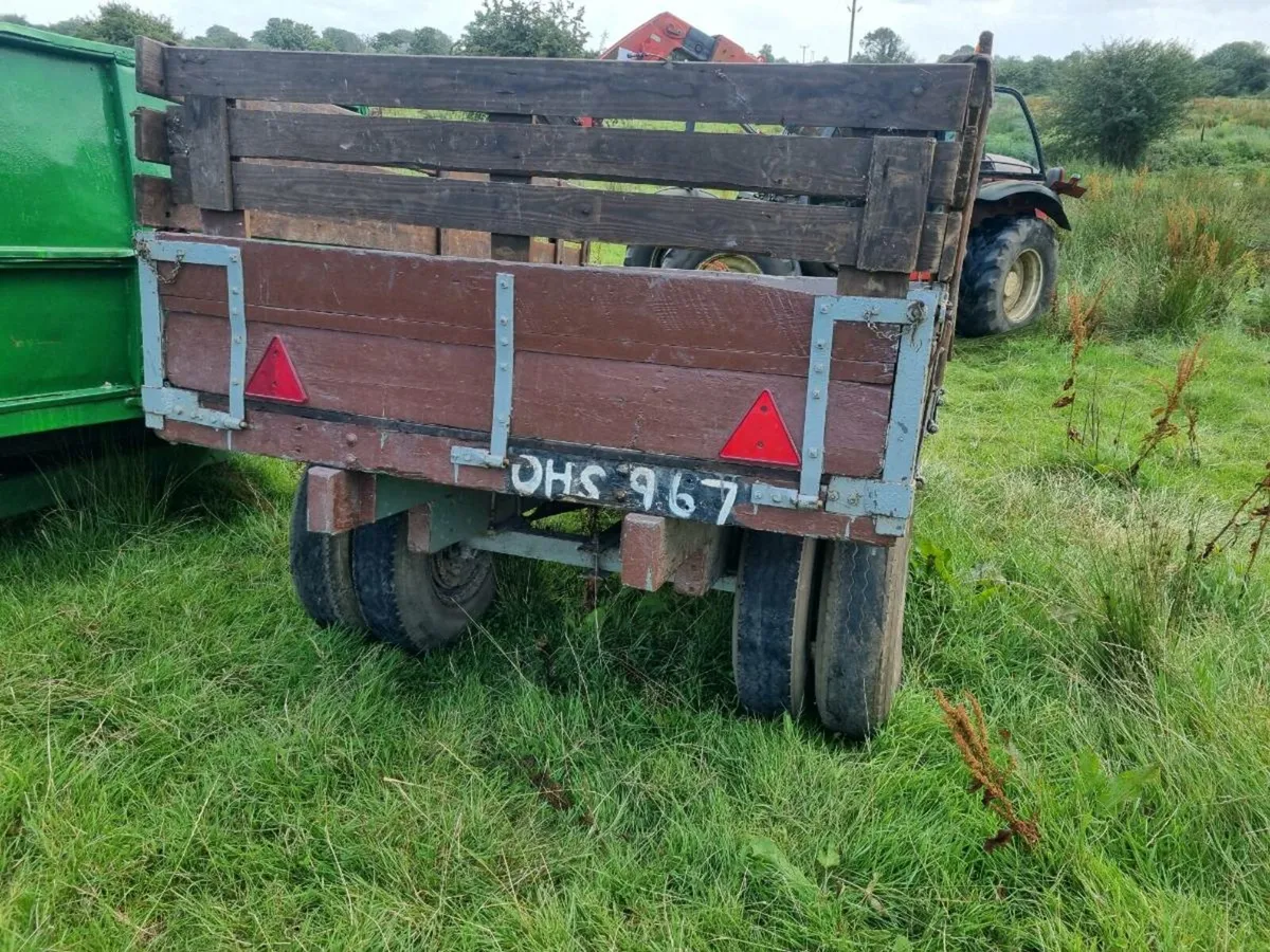 Tractor tipping trailers - Image 4