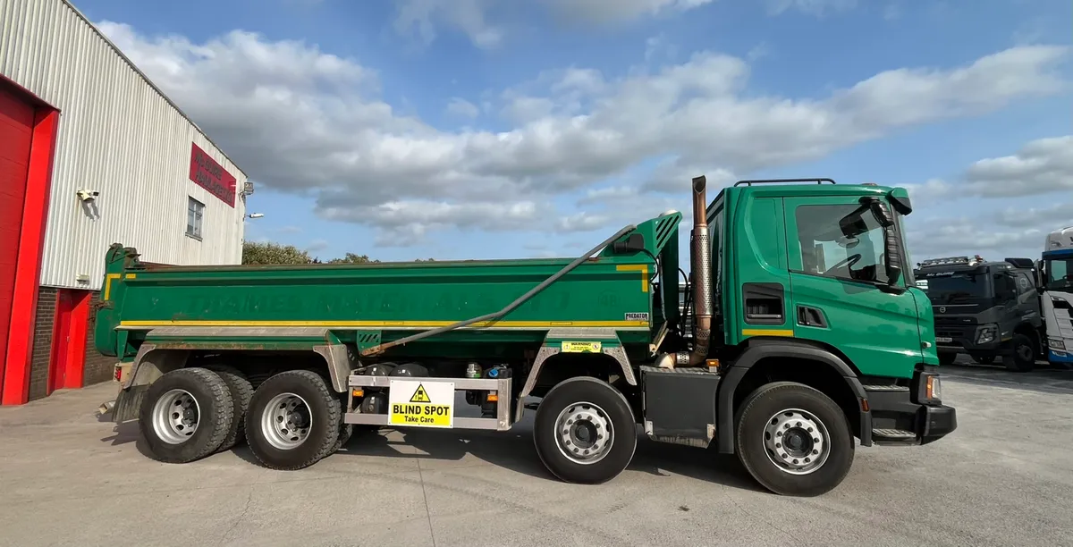 2018 Scania P410 XT 8x4 Tipper - Image 4