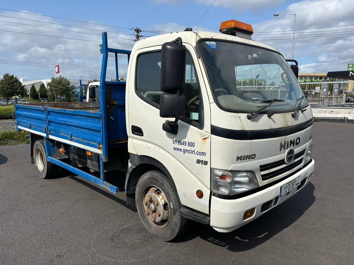 Hino tipper 300 7.5 tonne - Image 1