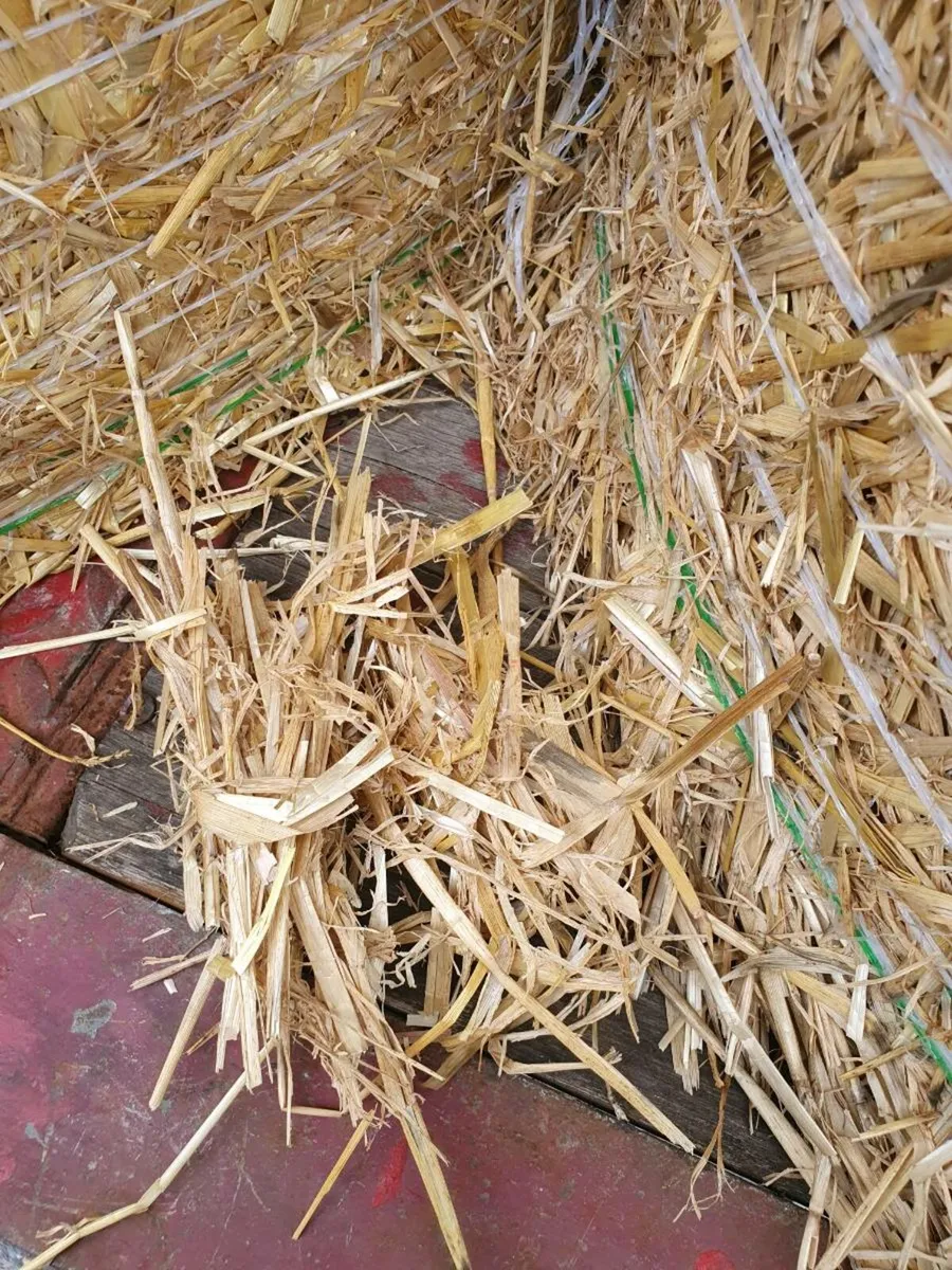 Straw and hay - Image 3