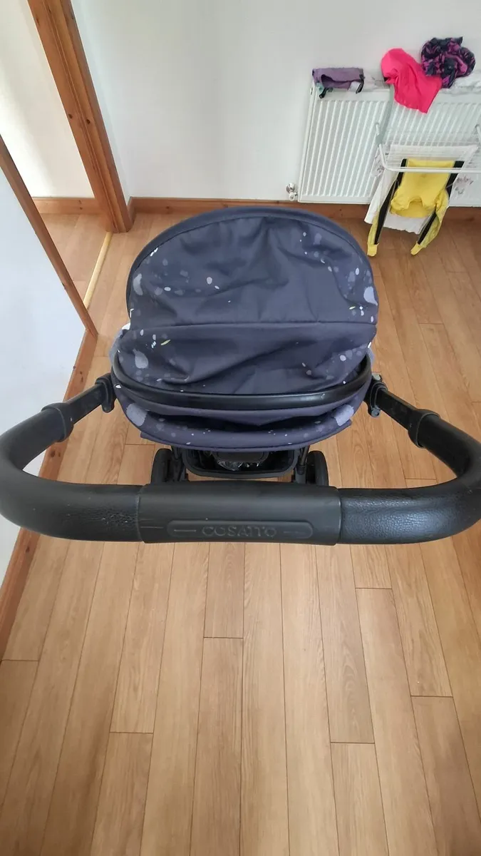 Cosatto travel system with isofix base - Image 3
