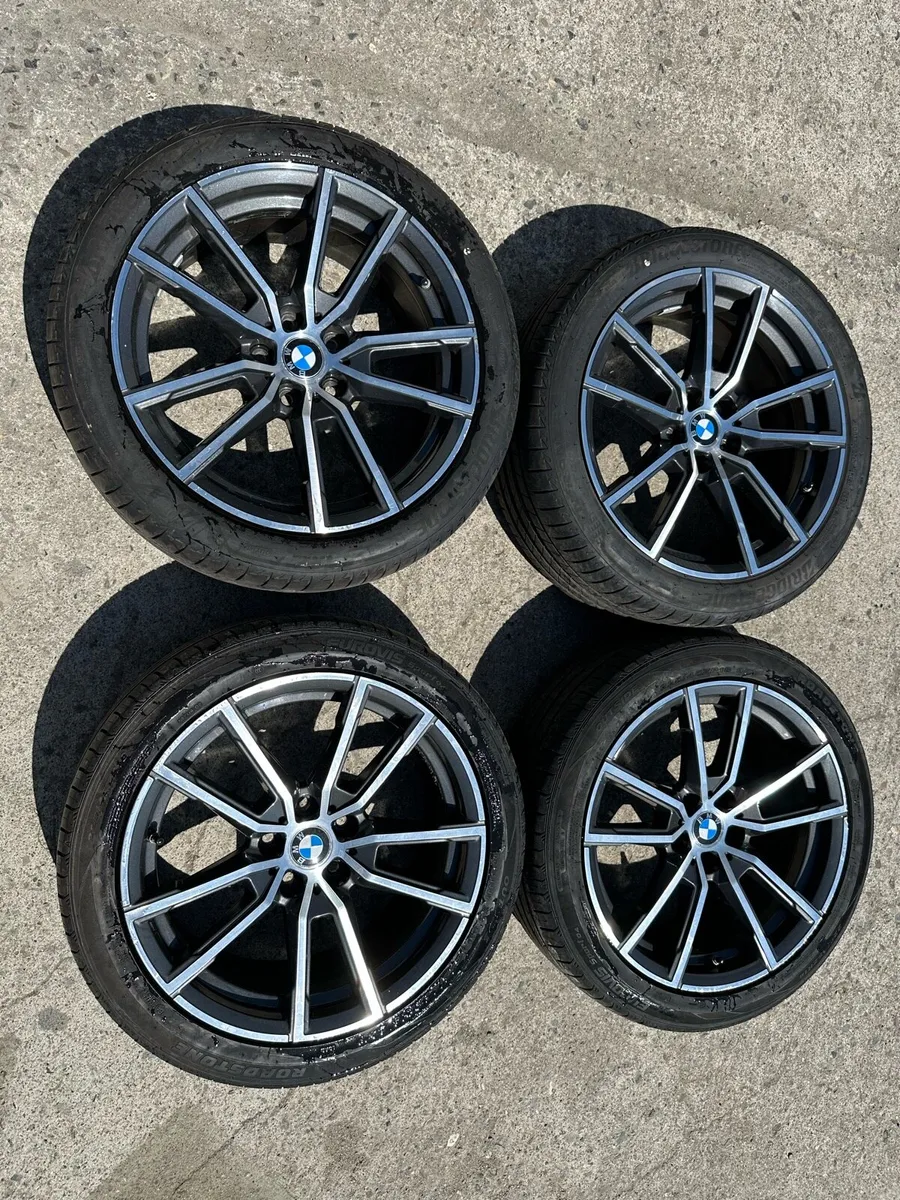 18” GENUINE BMW WHEELS - Image 1