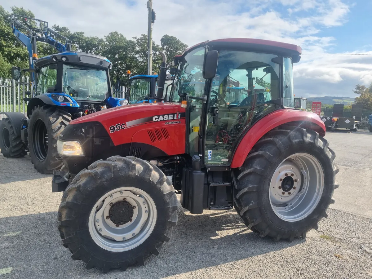 2016 Case IH Farmall 95C - Image 3