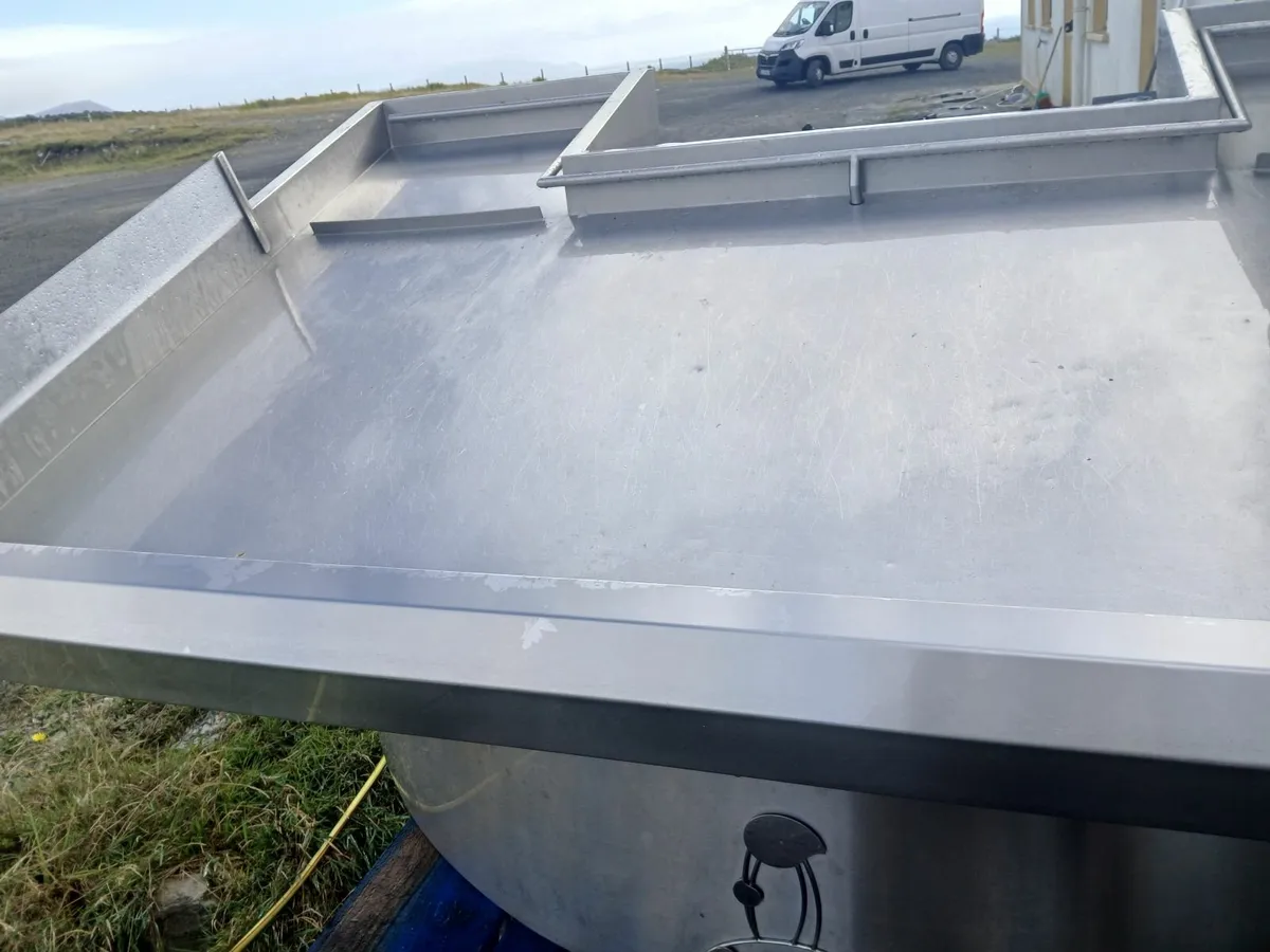 Stainless steel cabbinet display unit complete - Image 1