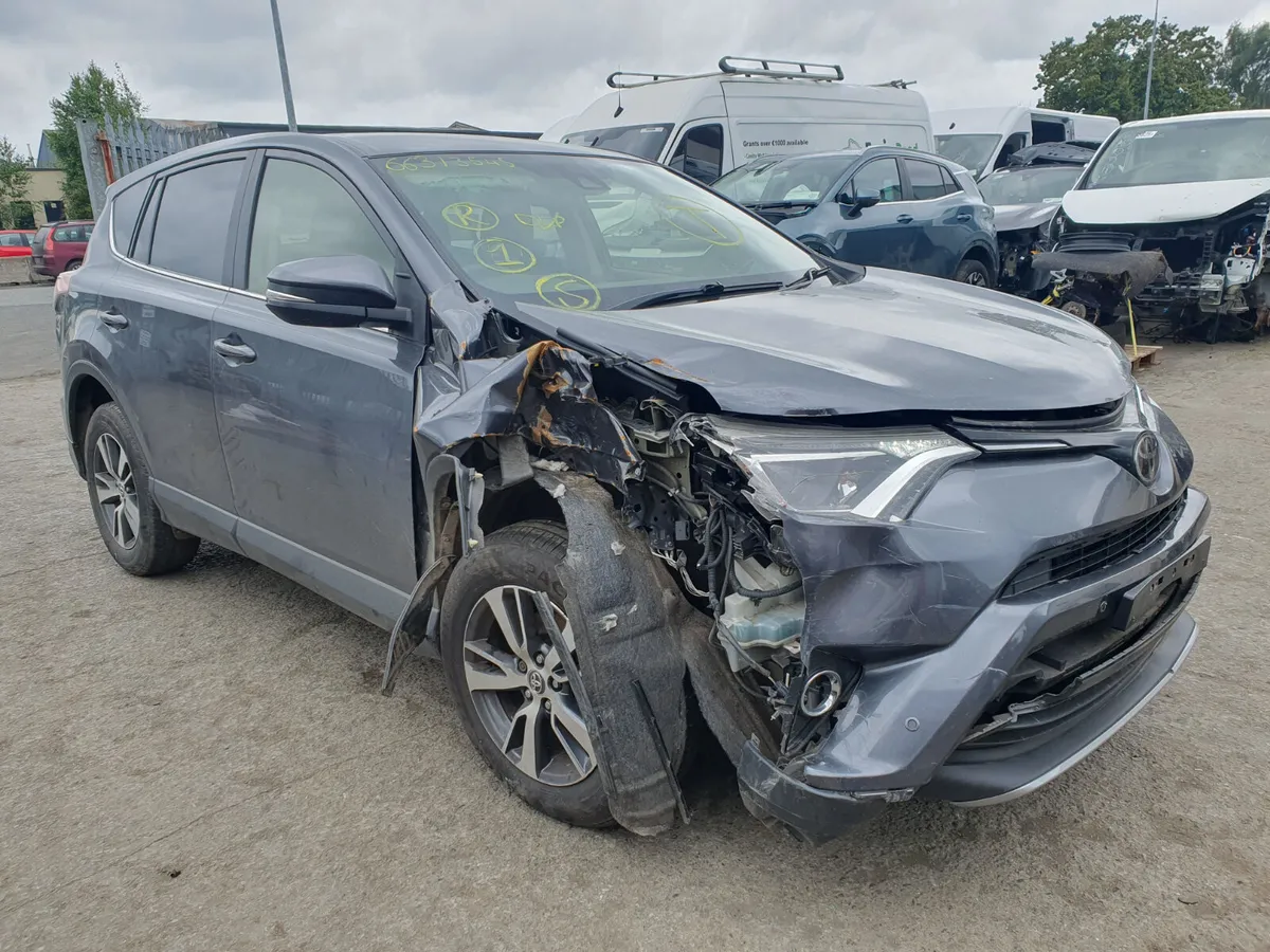 17 TOYOTA RAV4  2.0 D (N47) FOR BREAKING - Image 2