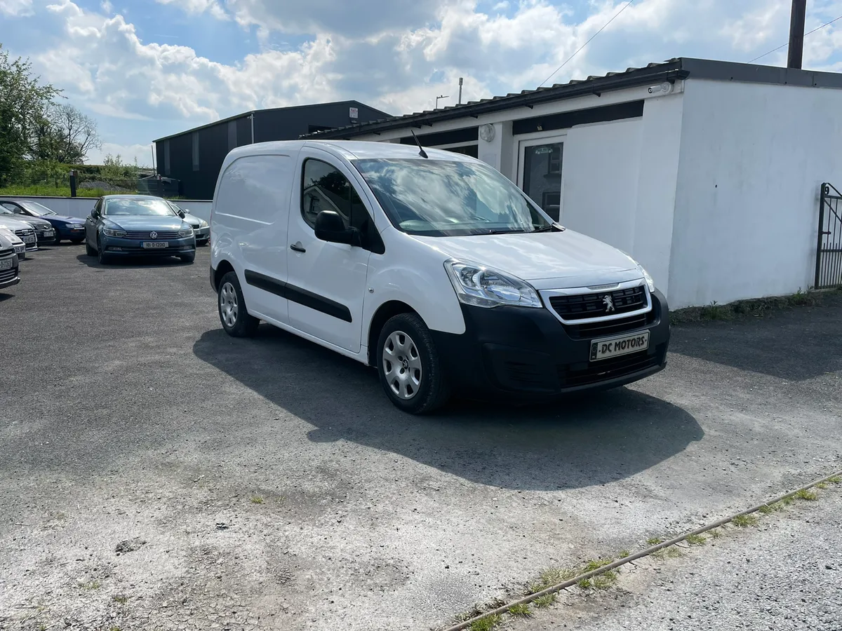 2018 Peugeot partner 3 seater - Image 1