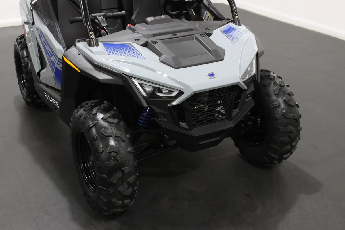 Youth RZR 200 - Image 4