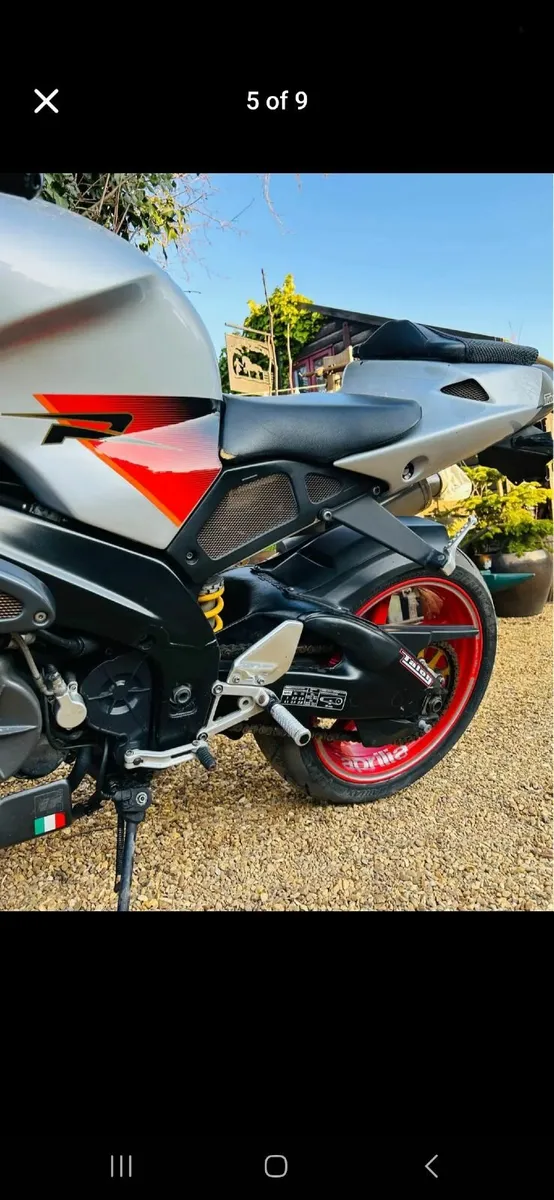 Aprilia Tuono 2004 - Image 1