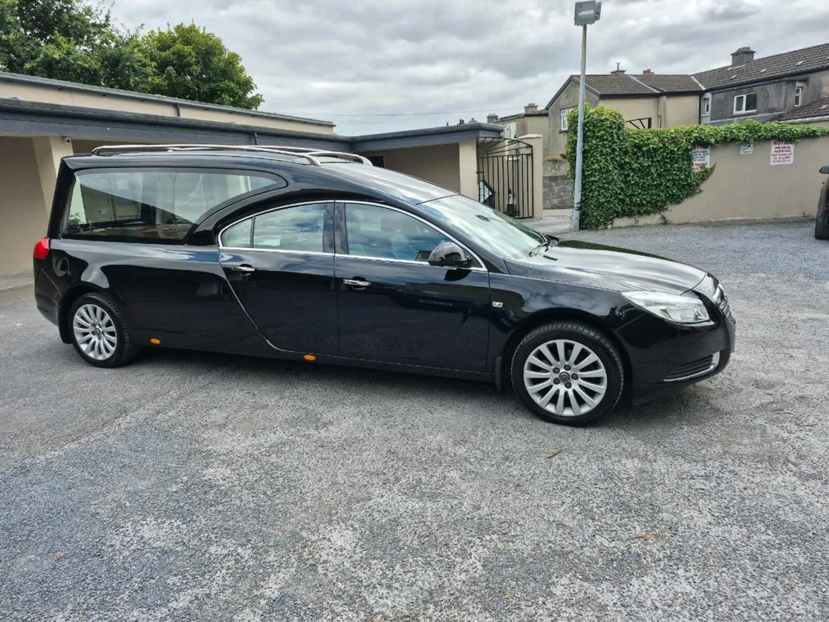 Cars / Hearse - Image 1