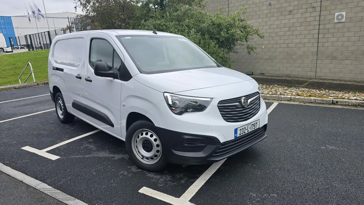 Opel Vauxhall Combo LWB 1.5 - Image 1