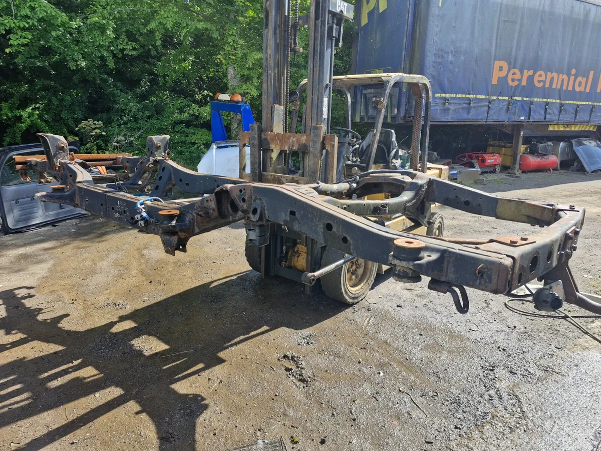 Toyota landcruiser 03 to 10 swb chassis - Image 1