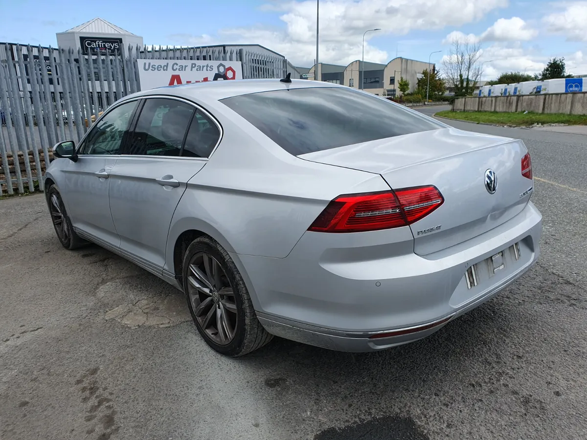17 VW PASSAT  GT 2.0 TDI (CRLB) FOR BREAKING - Image 3