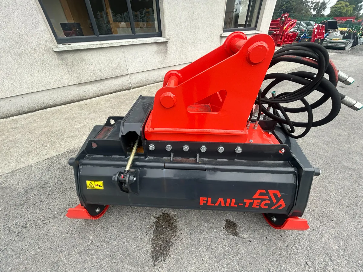 Flail tec mulcher with hyd door - Image 1