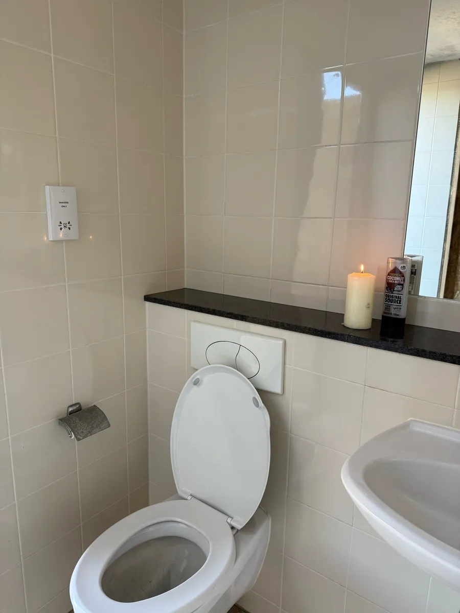 Instant bathroom. Toilet pod. Shower pod. - Image 3