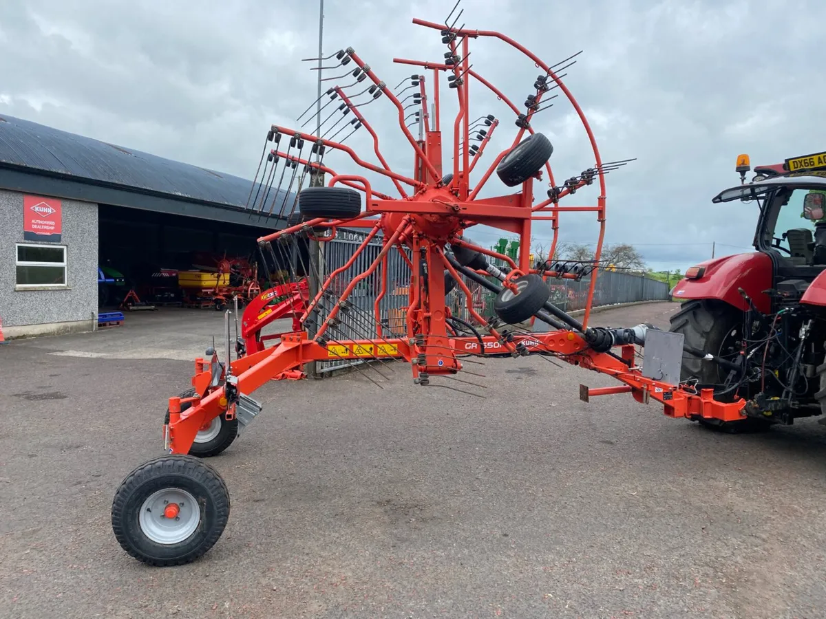 KUHN GA6501 TWIN ROTOR GYRORAKE - Image 1