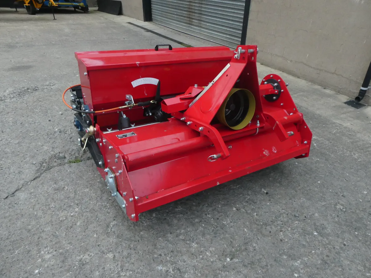 Winton Stone burier with grass seed box - Image 1