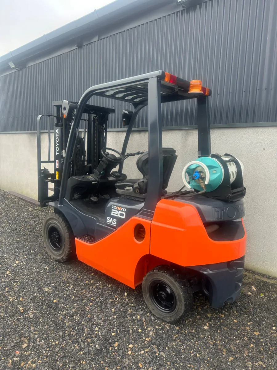 2015 Toyota Forkllift - Image 2