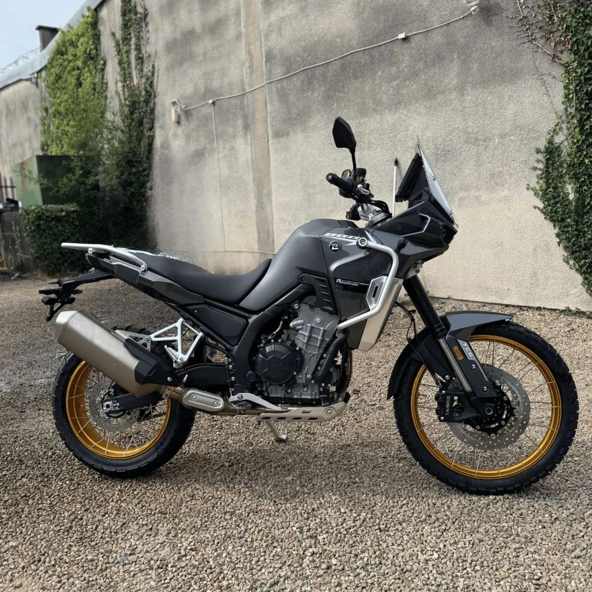 KOVE 800X Pro - Image 1