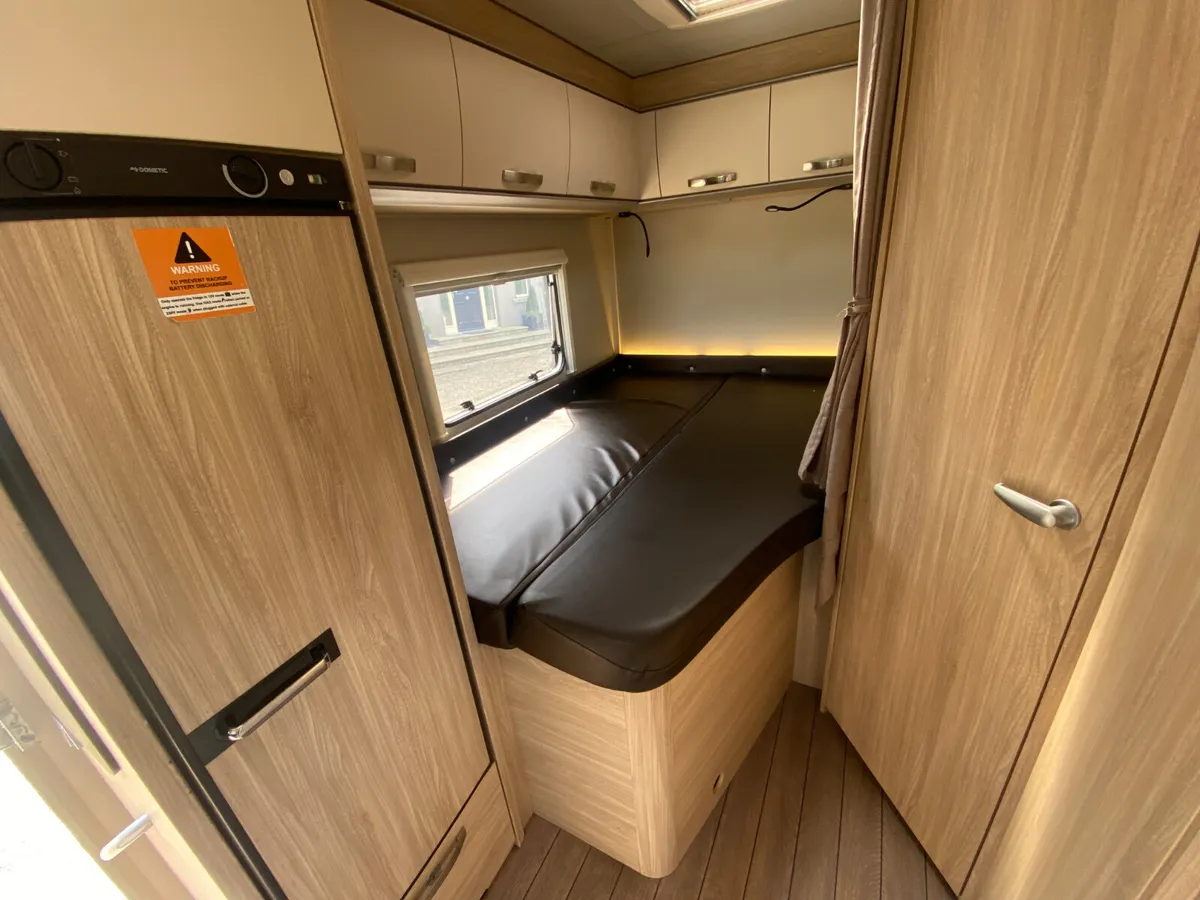 2021 WEINSBERG CARA SUITE R.H.D 650 5 BERTH - Image 3