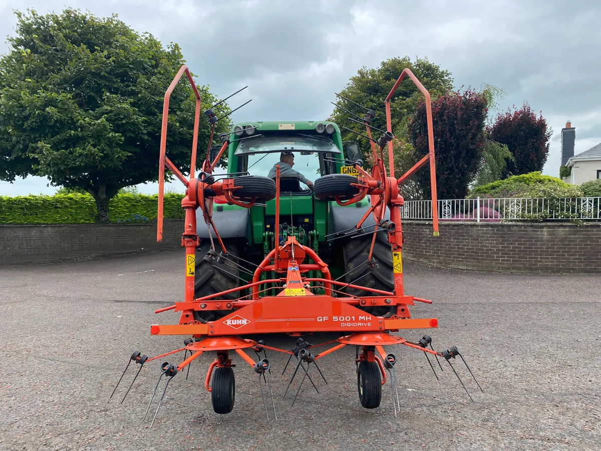 Kuhn GF5001 Tedder - Image 1