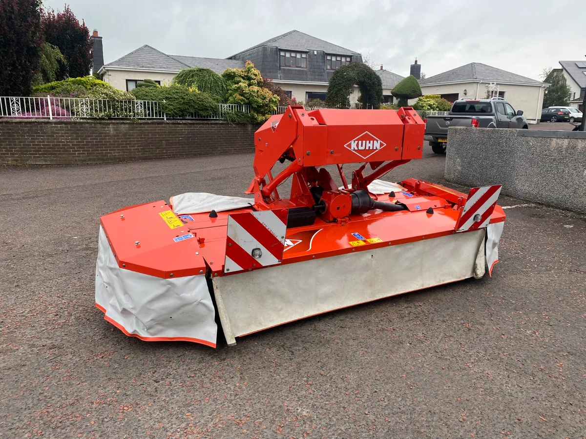 Kuhn FC313DF-FF Front Mower Conditioner - Image 2