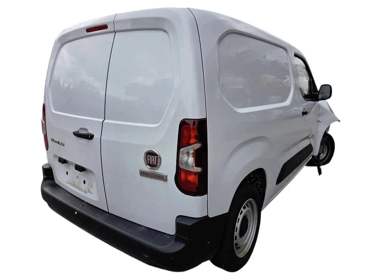 2024 FIAT DOBLO For Breaking/Dismantling - Image 3