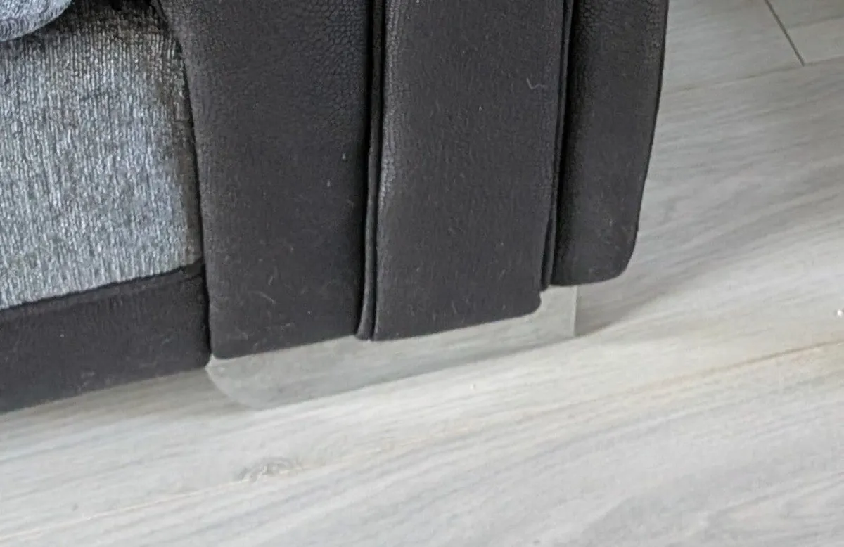 4 & 2 Seater black/grey fabric sofas - Image 2