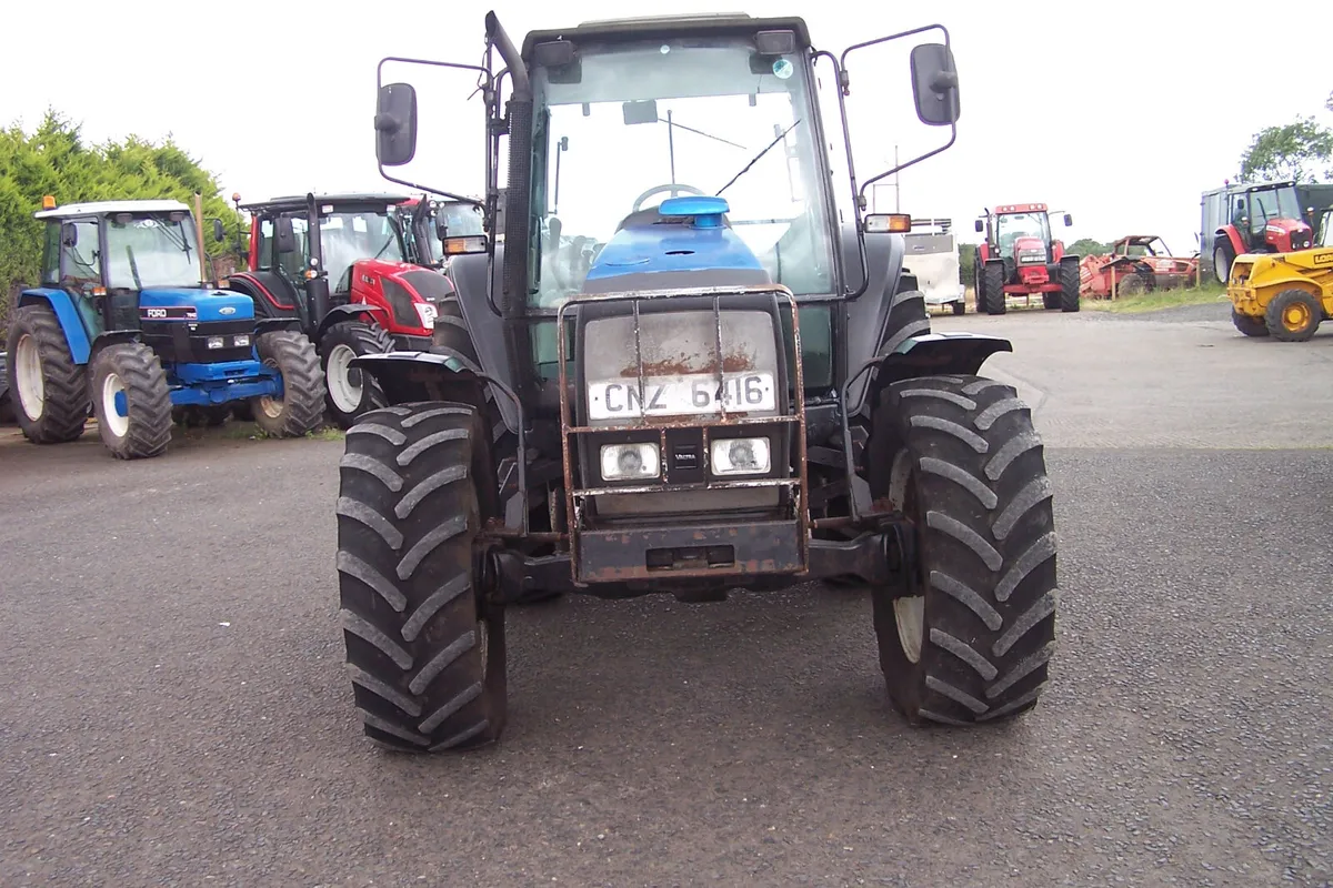 2002 Valtra 6400 - Image 2