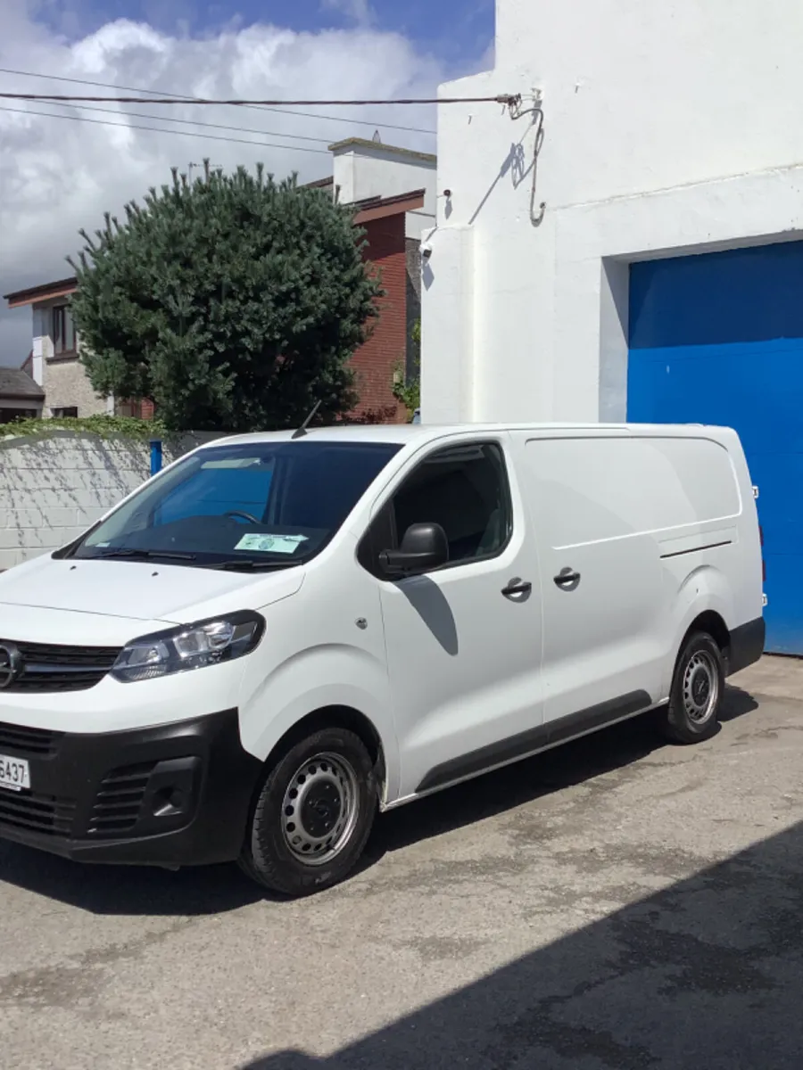 Opel Vivaro 2022 low km price inc vat - Image 3