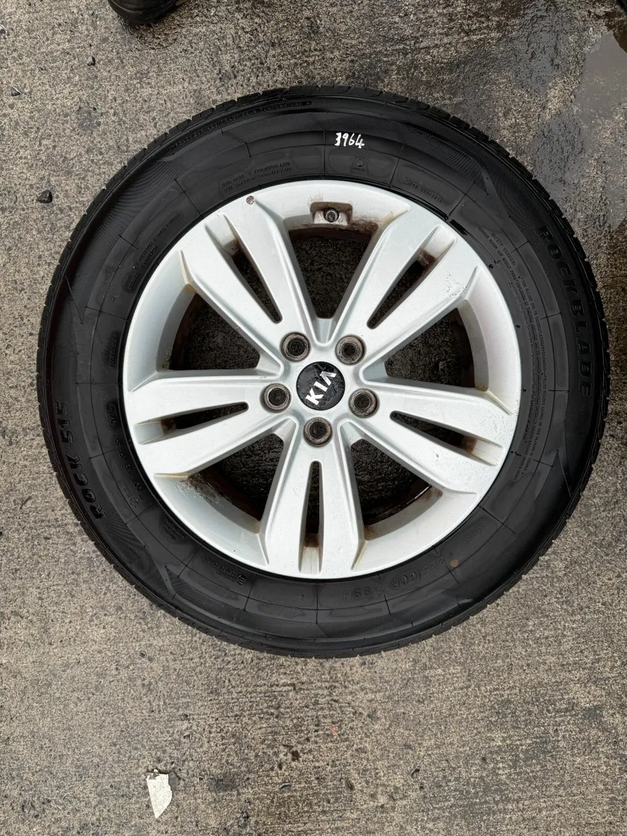 SPORTAGE 17" ALLOY WHEELS - Image 1
