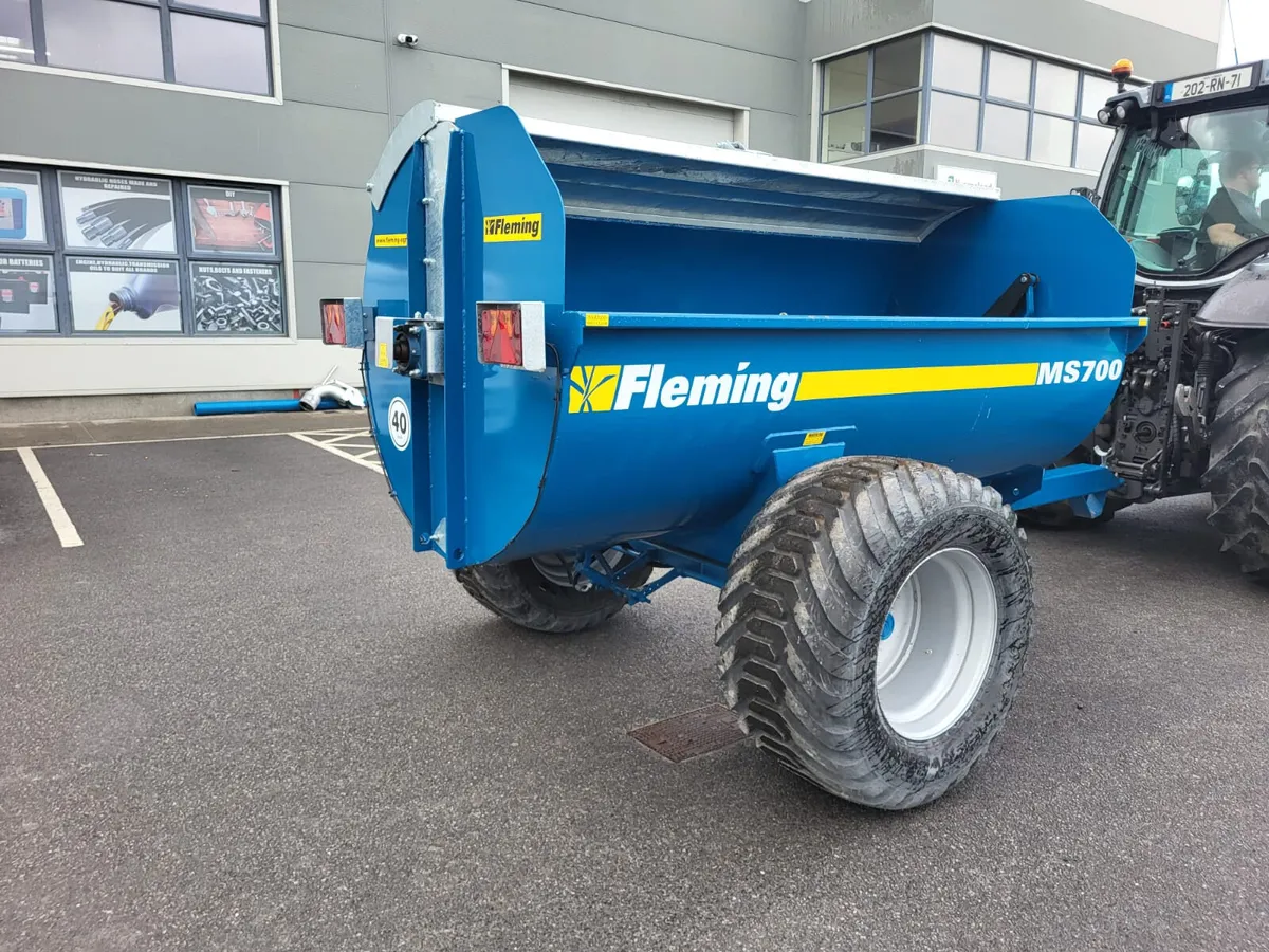 Fleming MS700 Side Discharge Muckspreader - Image 3