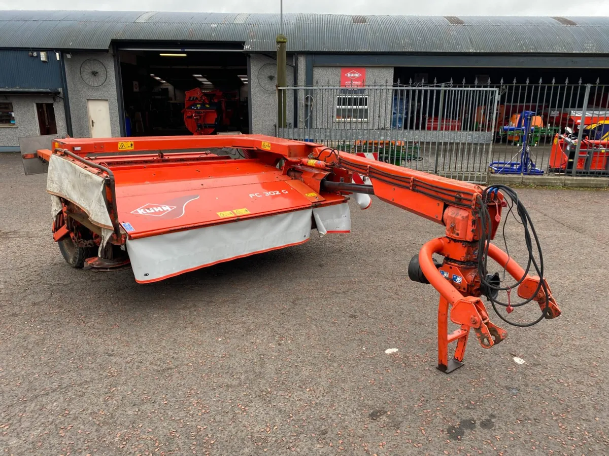 Kuhn FC302G Mower Conditioner - Image 1