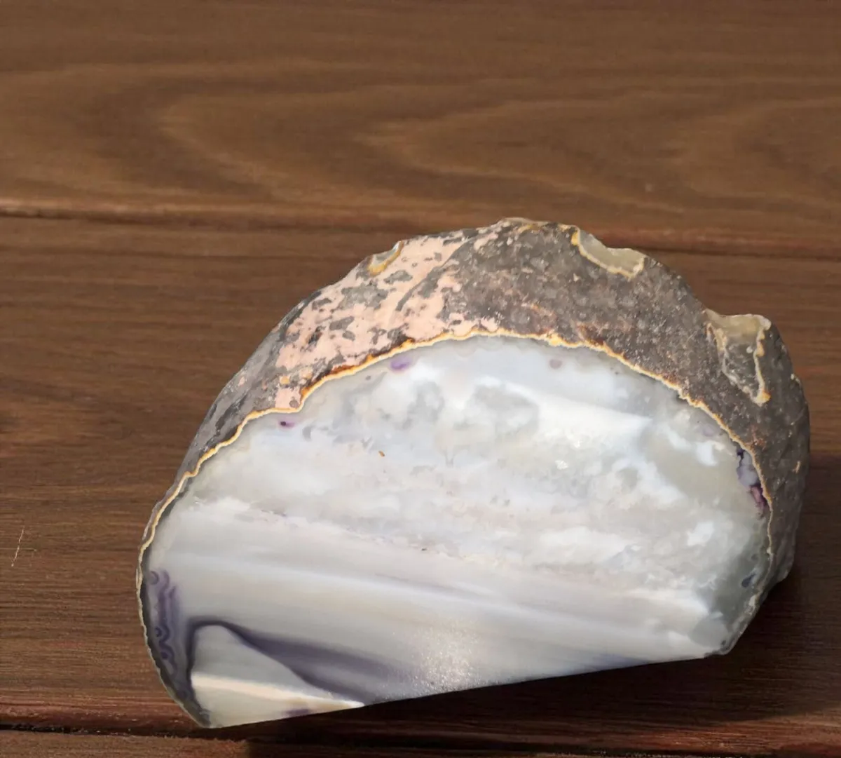 Large agate geode - Image 1