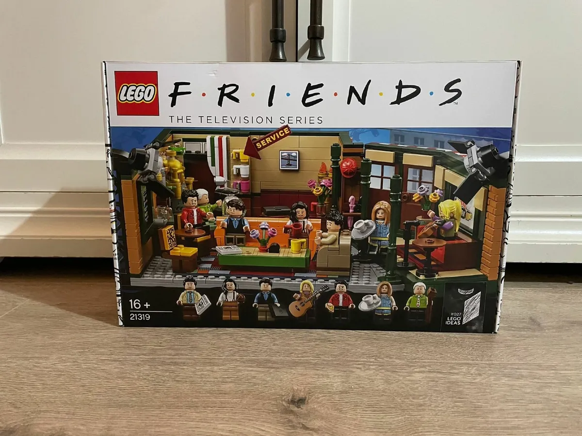 LEGO Friends Central Perks - Image 1