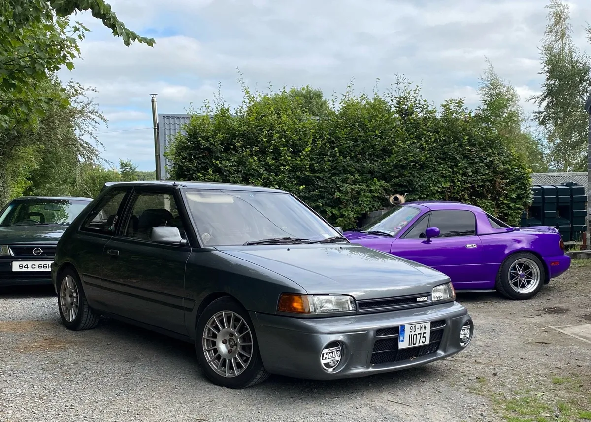 Mazda 323 Familia Gtx - Image 1