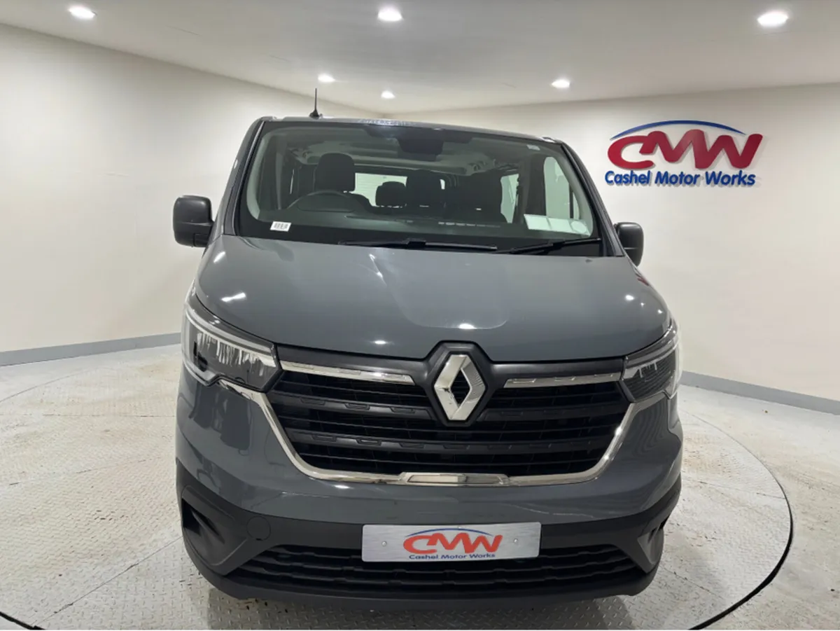 Renault Trafic 2.0DCI 150BHP SL28 BUSINESS 9 SEATE - Image 2