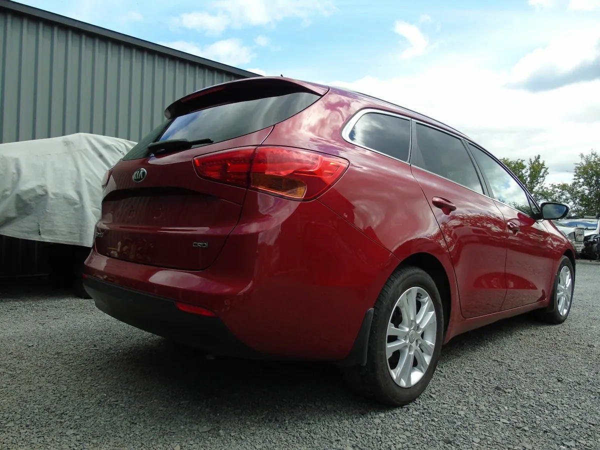 kia ceed's breaking ....BARGAINS....most models - Image 4
